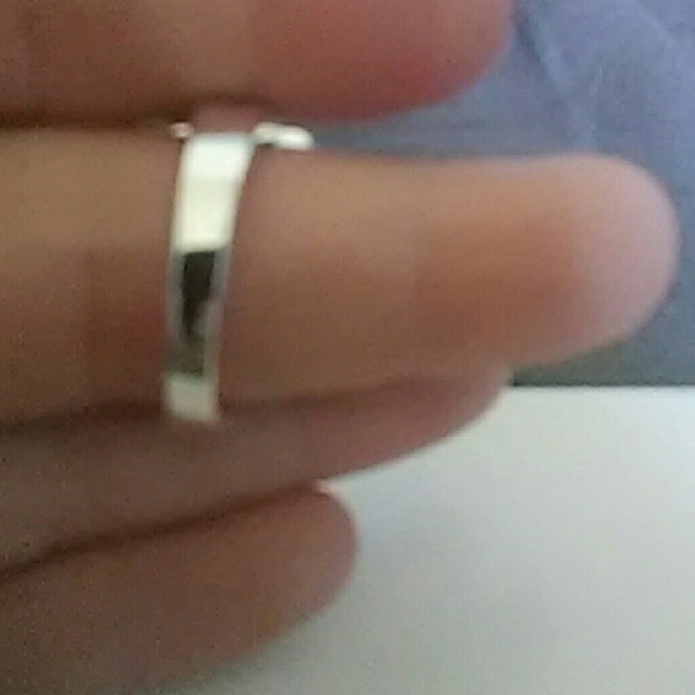 Ring - Picture 3 of 3